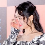 신민아, 김우빈과 결혼발표 후 첫 공식석상서 눈물 보였다[Oh!쎈...