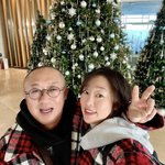 '불륜설·사이비설' 이겨낸 '재혼 남편'과 신혼..."우리 <b>재욱</b>이랑...