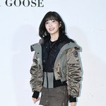 크러쉬 레드벨벳 조이, 첫눈 속 매력 넘치는 발걸음 [포토엔<b>HD</b>]