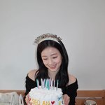 “조용히 스며드는 고마움”…채서안, 겨울밤 수줍은 미소→생일의 <b>전율</b>