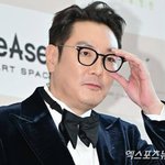 소년범 의혹에 '20년 예명'까지 <b>도마</b>…왜 父 이름 썼나, 과거...