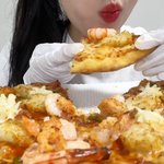 [댓글부탁해] 이렇게 입만 나오게 <b>영상</b> 찍는 먹방 유튜버하는거 어떰?