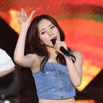 러블리즈 진, 남친 공개+결혼 암시..팀 복귀 요구엔 "<b>NO</b>" 일축