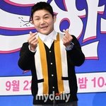 "어깨동무 남성이 핵심인지 아닌지 설명하지 않아"[<b>MD</b>이슈]