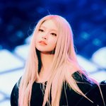 오늘 <b>AAA</b> 보는데 키키 하음 왤케 예쁘냐