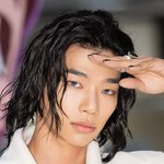 [현장포토] "<b>룩앳미</b>"…타잔, 안 볼 수 없는 비주얼