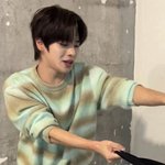 이리오 <b>팔</b> 너무 말랐다..