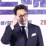 [<b>POP</b>이슈]조진웅에 폭행당했다 고백한 영화감독 “트라우마지만 용서...