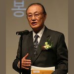 ‘여자의 <b>함정</b>’·‘가고파’ 원로배우 윤일봉 별세…향년 91세