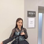 단아한 한복 자태 공개…"한복<b>가인</b>은 사랑이어라" [해시태그]