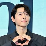 [드루와] [단독] <b>송중기</b>, 결혼해도 건재한 로코킹..두달만에 신작...