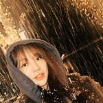 윤은혜, 촬영하다 말고 첫눈 맞으며 행복한 <b>미소</b> “너무 좋아”