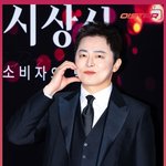 [오글주의] 조정석,'수트핏 뽐내며 수줍게 손하트' [O! STAR...