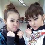 [드루와] 와 너네 박봄 <b>산다라</b><b>박</b> 몇살에 데뷔햇는 줄 앎?