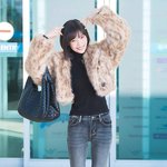 말랐다는 말도 무색하게… 크러쉬 조이, 숏퍼 하나로 공항 분위기 <b>장악</b>