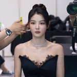 김유정, 뼈말라 인증 드레스 자태‥인형보다 더 인형 같은 비주얼