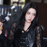 스테이씨 <b>시즌</b>그리팅 디테일