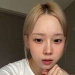 근데 윈터는 요즘 왜이렇게 <b>개눈렌즈</b>를 끼지ㅠ