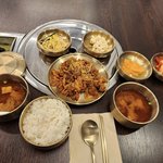 ‘필러 시술 받느라…’ 1살 아들 차에 <b>방치</b>해 죽게 한 20대 엄마