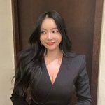 홍진영, 깊게 <b>파인</b> 블랙 의상 입고 글래머 몸매 자랑