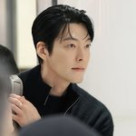 김우빈, 신민아와 결혼 앞두고 롯데월드몰 포착