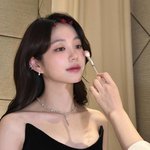 [최진우케인] 장원영 아니야? 이유비, <b>확신</b>의 아이돌 센터상‥인형 미모...