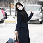 [포토] 크러쉬 <b>조이</b>, '눈오네요 해피해피~'