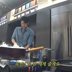  전완근 뽐내며 칼질 <b>솜씨</b> 자랑 “난 이광수와 레벨 달라”(콩콩팡팡)