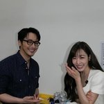 키스신"·"영어 선생님"…촬영장부터 이미 '<b>러브</b> 시그널' [엑's...