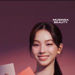 카리나 <b>데뷔때</b>랑 걍 똑같이 생겻는데