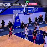 3점은 그만 던져. <b>커리</b>도 아니고