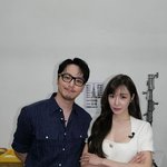 따뜻해져" 변요한티파니, 나란히 손<b>편지</b>로 공개 열애 시작 [Oh!쎈...