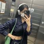 문가영, 탄탄 복근+잘록 <b>개미</b>허리…청청 패션도 완벽 소화[M+SNS]