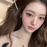 장원영, 영앤<b>리치</b> 앤 글래머러스…건강美 넘치는 드레스 자태