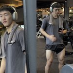 [댓글부탁해] 송종국 子 <b>지욱</b>, 다리 근육에 '깜짝'…"도촬 중...