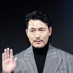 [댓글부탁해] [현장포토] "<b>빈틈</b>이 없다"…정우성, 인간 조각상