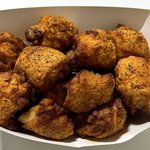 치킨 둘중에 뭐먹을지 <b>추반점</b>