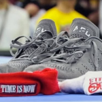 ‘Never Give <b>Up</b>’의 탭아웃 엔딩… 존 시나, 논란 속...