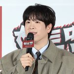 <b>인사말</b> 하는 표지훈