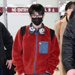 앤팀 하루아 ‘<b>독특</b>한 헤드셋 패션’[포토엔HD]