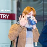 [사진]투어스 <b>한진</b>, 수줍은 손인사