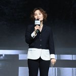 <b>MC</b> 박경림 '흑과 백으로 포인트 준 슈트'[엑's HD포토]