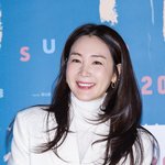 [현장포토] "슈가 파우더 발랐나봐"…최지우, <b>달콤</b>한 미소