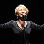 '1세대 연극 스타' 배우 윤석화 뇌종양 투병 중 <b>별세</b>