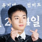 [댓글부탁해] [현장포토] "왕이 된 상이네"…박지훈, <b>저장</b>각 미모