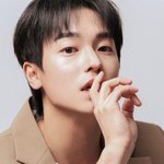 [단독] <b>틴탑</b> 출신 배우 병헌, IHQ와 전속계약 종료