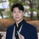 <b>출연료</b> 횡령’ 친형 A씨, 항소심서 3년 6개월 징역형→법정구속