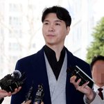 <b>출연료</b> 횡령’ 박수홍 친형, 2심서 징역 3년 6개월…법정구속