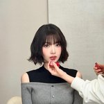 빠졌네' 크러쉬 조이, 리즈 찍은 근황 공개…<b>한겨울</b> 무색한 파격...