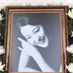 영원히 잠든 ‘명성황후’ 故윤석화, 문화<b>훈장</b> 받는다